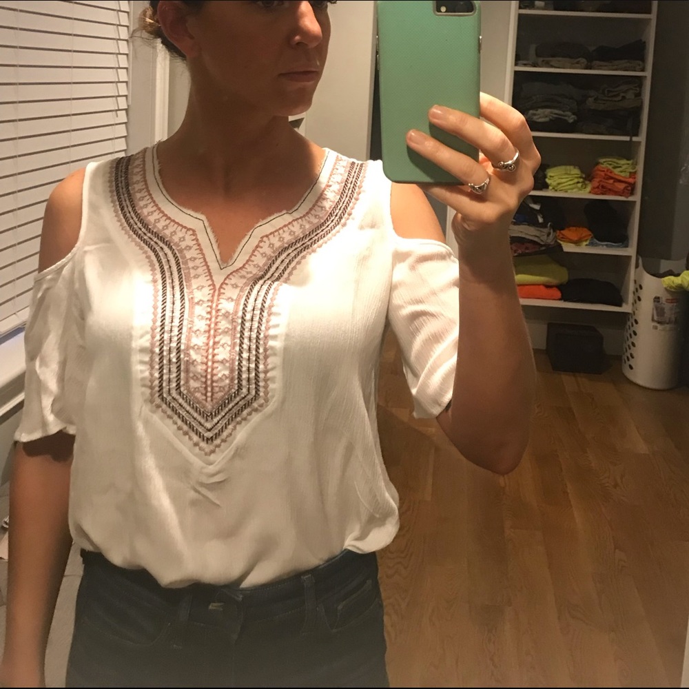 Bohemian off the shoulder shirt